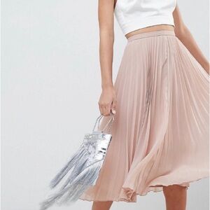 Pleated midi pale pink skirt. Size 12